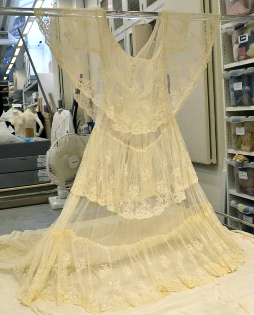 只能是白色？怎么清洗保存？另一种视角看婚纱|张小玉