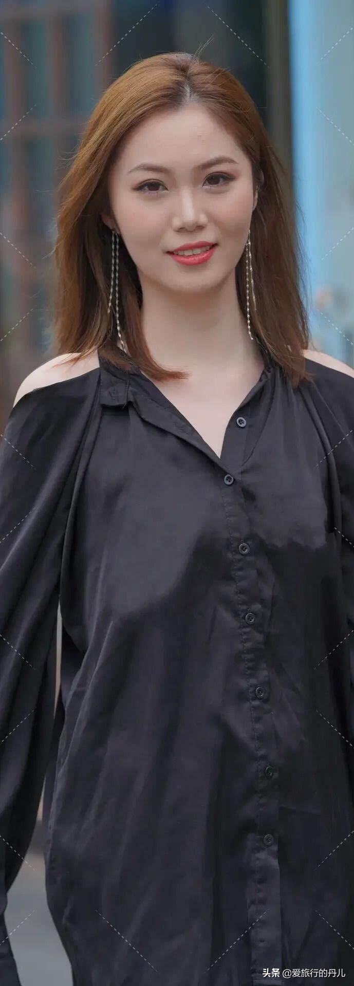 黑色赫本风小黑裙连衣裙怎么搭配,黑色赫本风小黑裙连衣裙