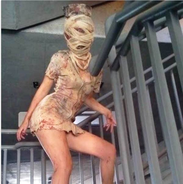 贵州都匀市灵异事件，百子桥下有腐尸抓住了妹妹的脚？