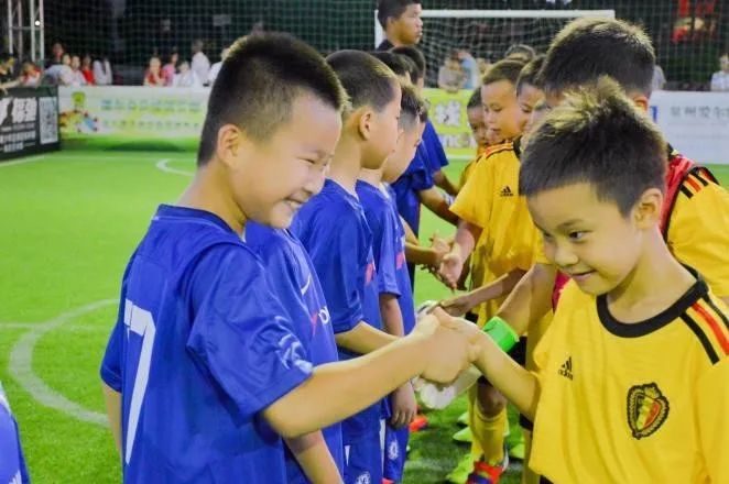 那小子也许会迟到,决不会缺席!「内附儿童节福利」