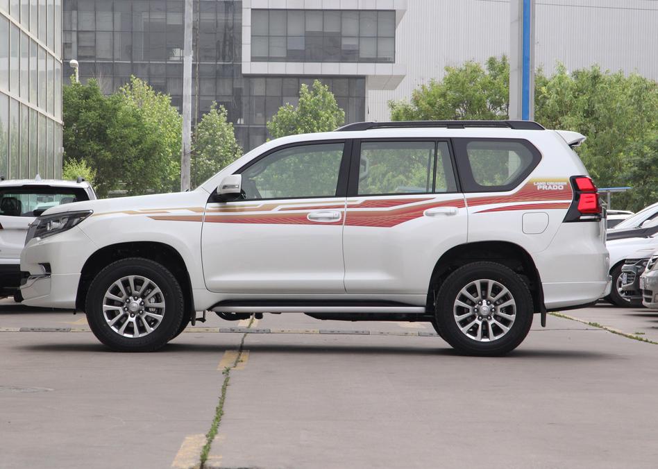 长4.8米，重2.3吨的丰田普拉多，今年6月就停产，如今上牌都很难