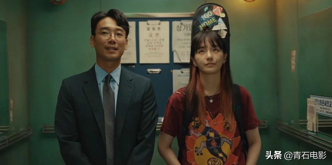 连续4天上榜，比《王国》尺度还大，不愧是一集30亿韩元的韩剧