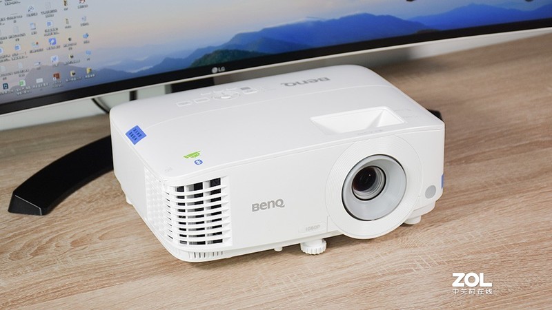 数字化办公场景体验,明基e580智能投影机