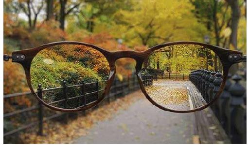 开眼镜店一个月正常赚多少钱,90后的小伙月入百万的赚钱模式