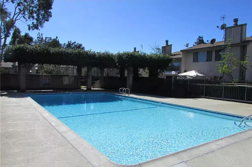 这地方三个月涨了4.1%！安大略高潜力值美房教你坐着赚钱！