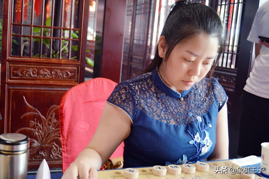 女子象棋大师何媛调虎离山,何媛象棋大师经典杀局