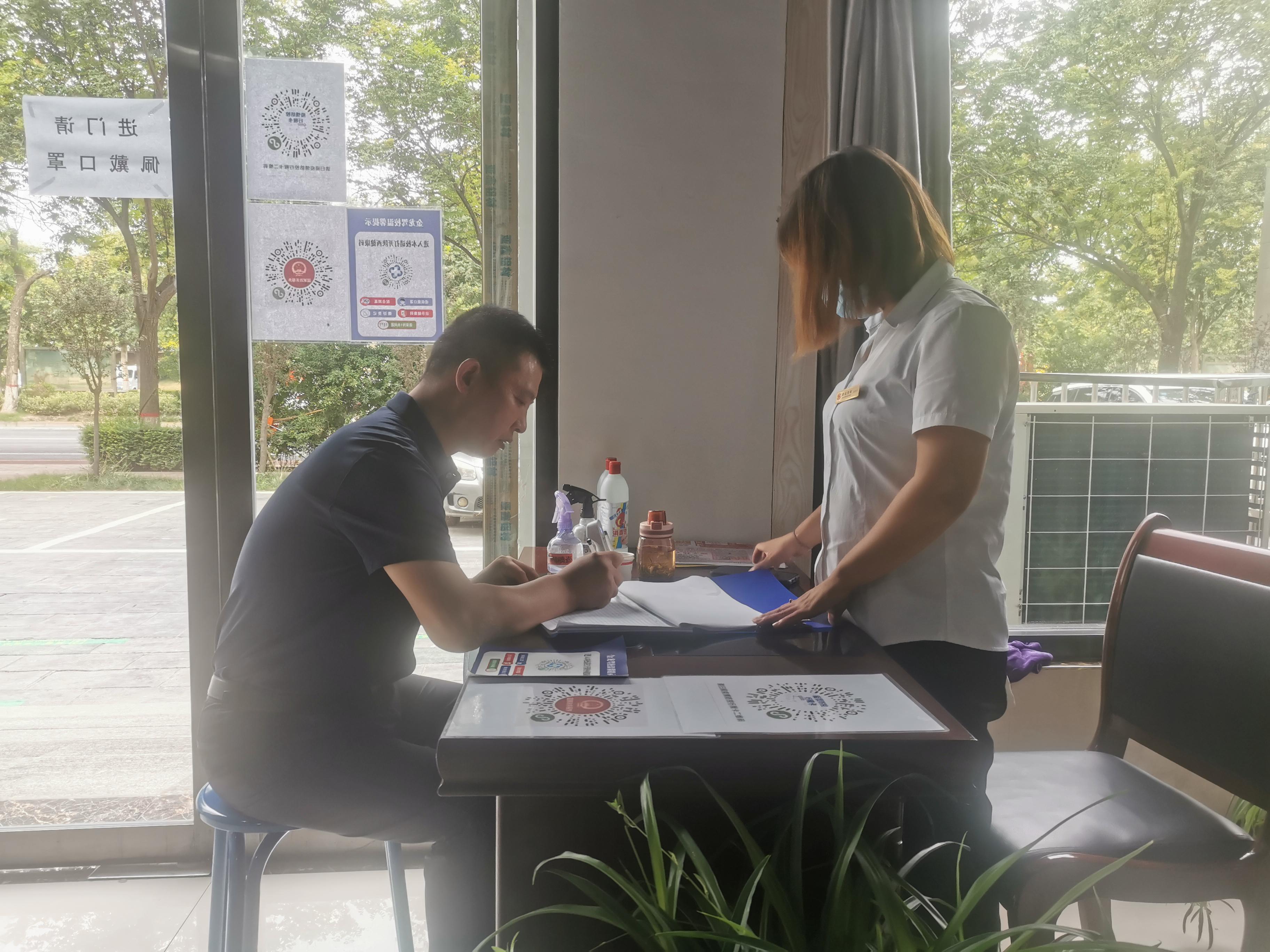 交通局检查客运站疫情防控工作,交通运输服务中心疫情防控