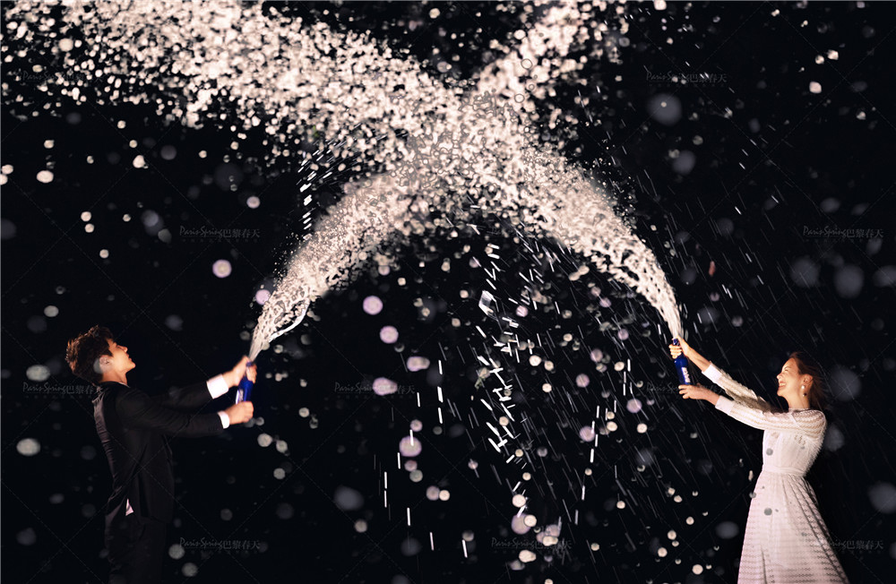 夜景拍摄小清新风格摩托婚纱照,夜景婚纱照个性