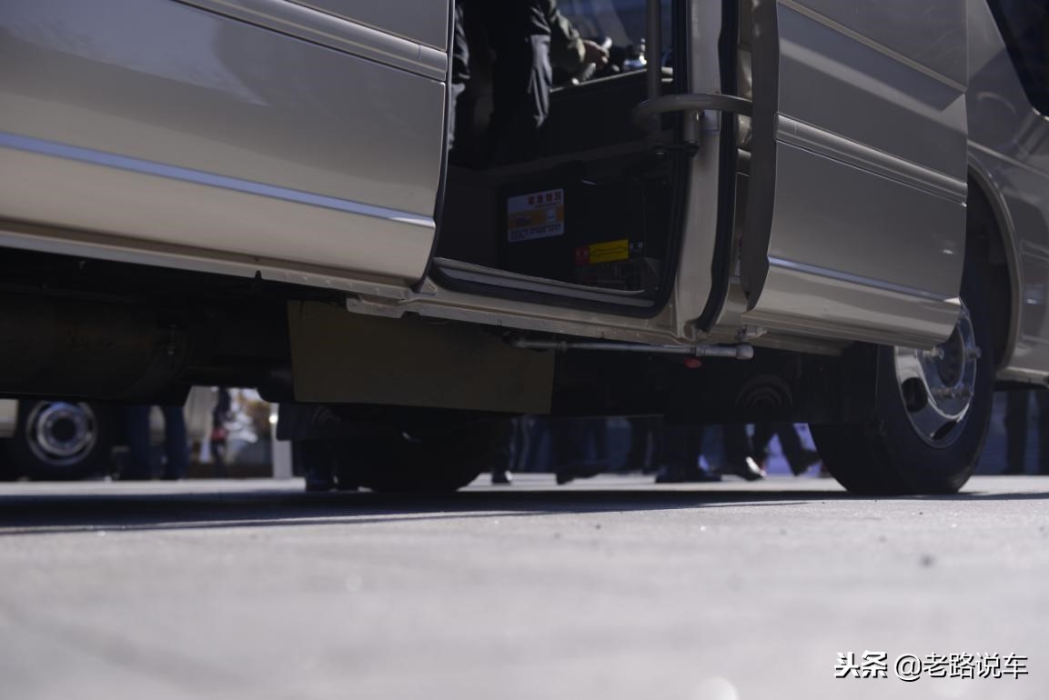 宇通t7汽油版价格表,宇通t72019款3.5t汽油自动旗舰版