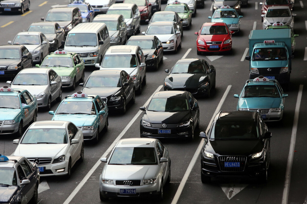 驾考过红绿灯的技巧口诀,通过红绿灯技巧