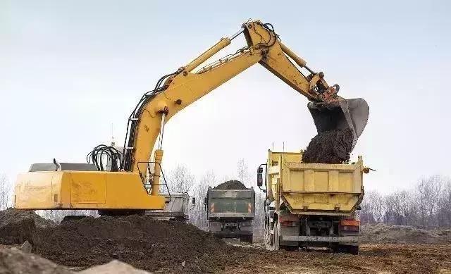 现在开挖掘机行业怎样,开挖掘机能挣到钱吗
