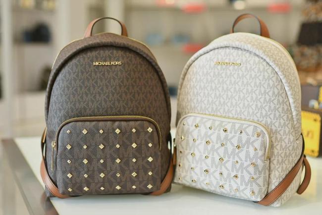 首创奥莱五一嗨购节演出,国庆节首创奥莱排队