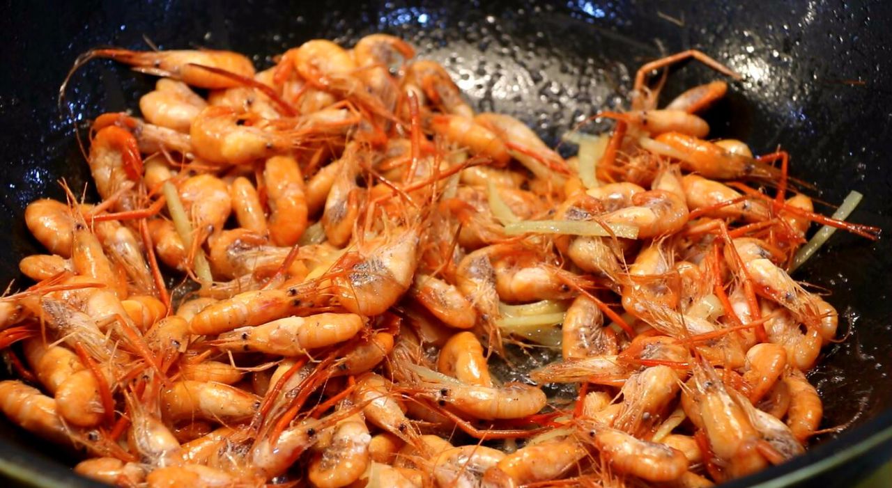 千岛湖葱油小河虾和油爆小河虾,小河虾的处理方法与做法