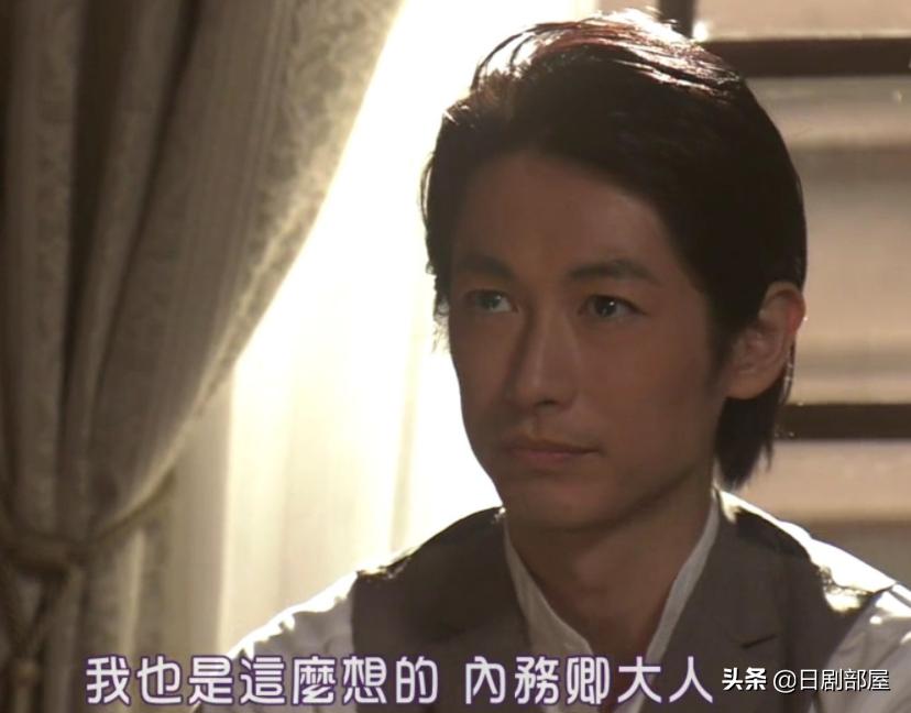 钘ゅ唸闈涜妭鐩鎼,钘ゅ唸闈涚患鑹烘彁鍒扮殑濂崇敓鏄皝