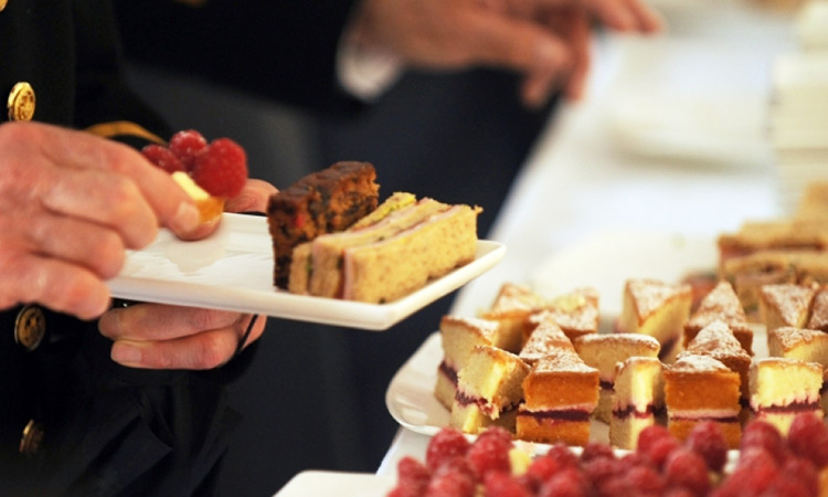 英国王室每天吃什么最好,揭秘英国王室饮食禁忌和偏爱