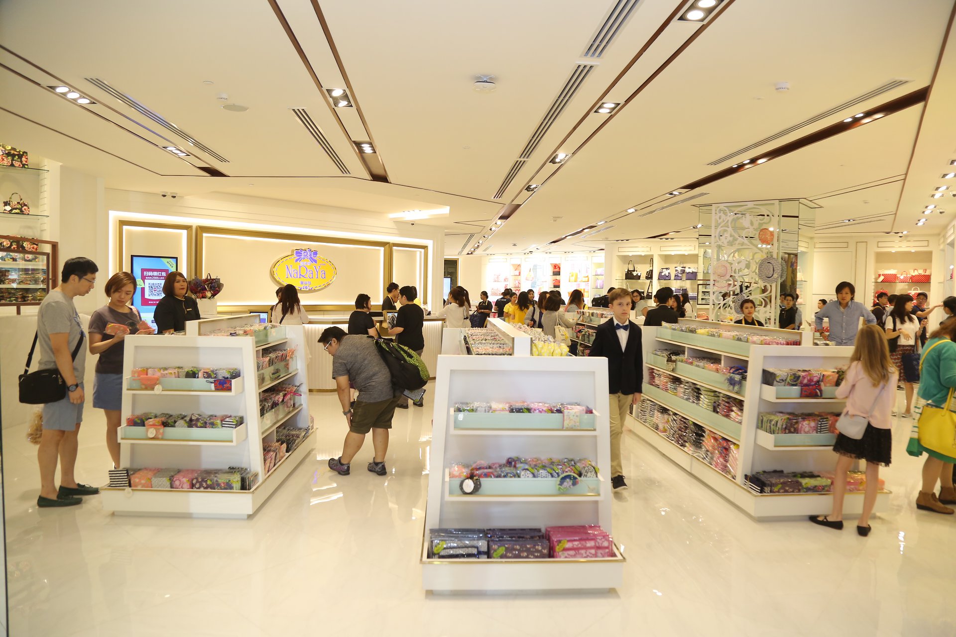 泰国曼谷买naraya包在哪里,泰国naraya曼谷包多少钱