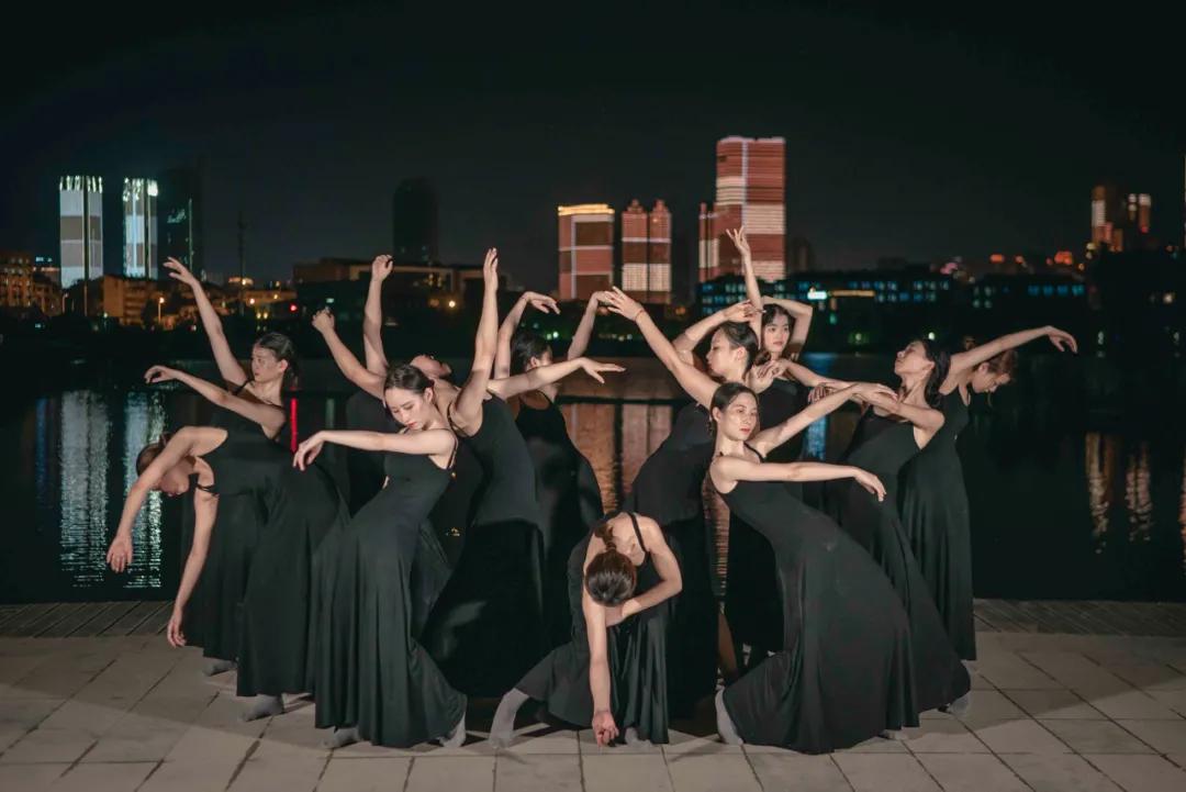 跳中国舞适合穿什么衣服,中国舞服装搭配