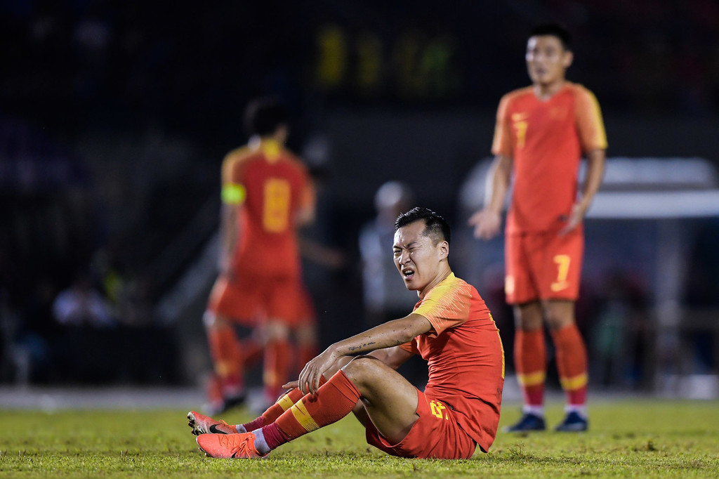 国足六比一胜菲律宾,国足对战菲律宾在哪踢比赛