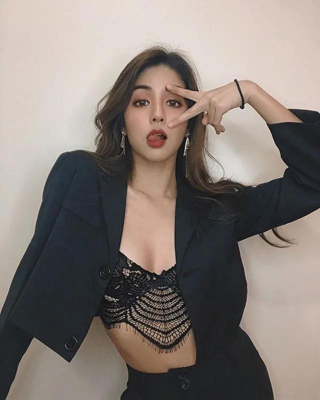 健身房遇见高冷御姐是谁,健身房健身的萝莉