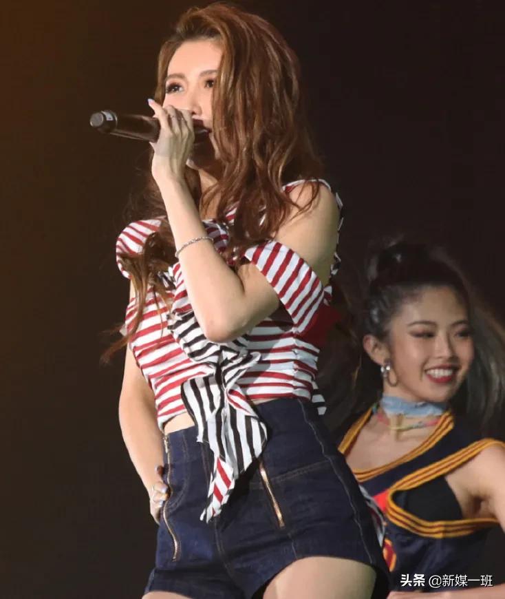 罗志祥手牵手蝴蝶姐姐,蝴蝶姐姐罗志祥走红毯