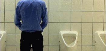 为什么女生尿尿需要纸巾擦，而男生不用？不能学男生抖抖吗？