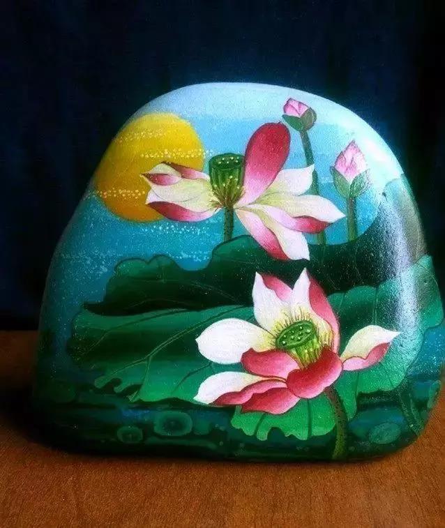 禅意石头画荷花画法,石头画图片大全简单荷花风景