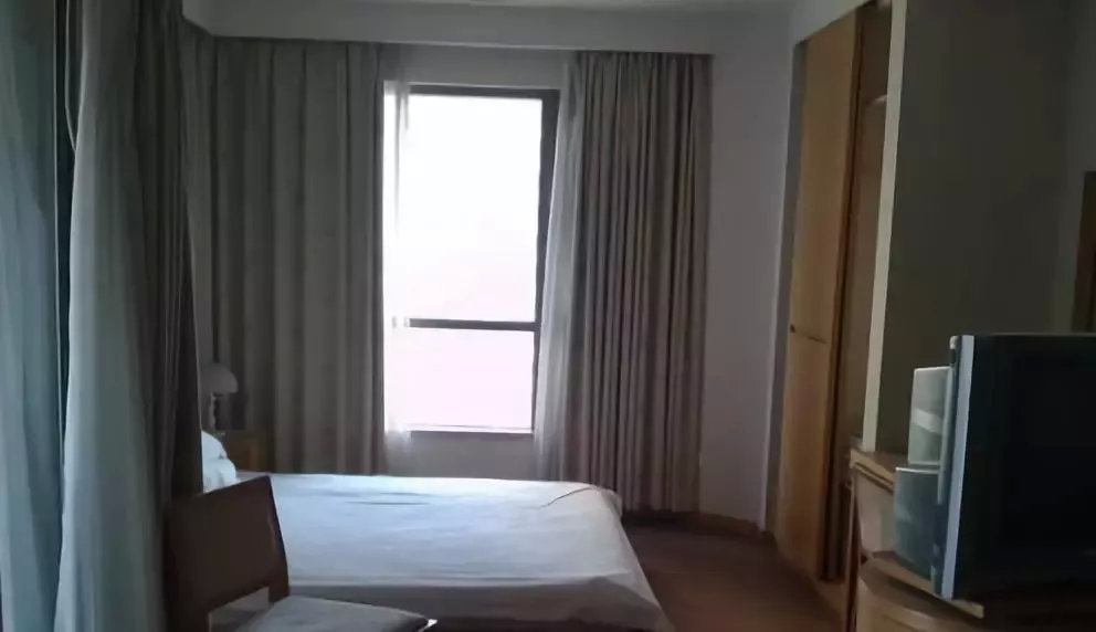 长春某宾馆，插排里发现“针孔摄像头”！谁在*窥偷**？