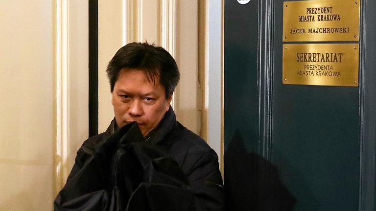 无偿效力+自掏腰包挽救母队这位波兰老将诠释忠义真谛