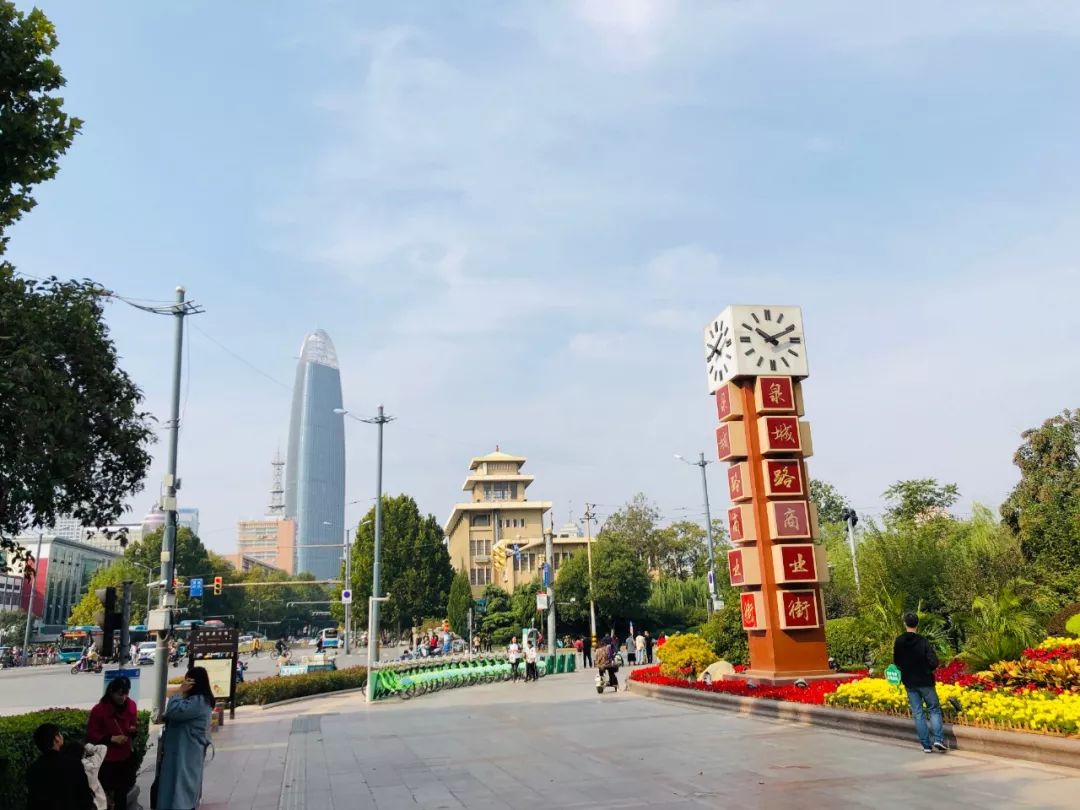 济南泉城路最新变化,济南泉城路限时步行吗