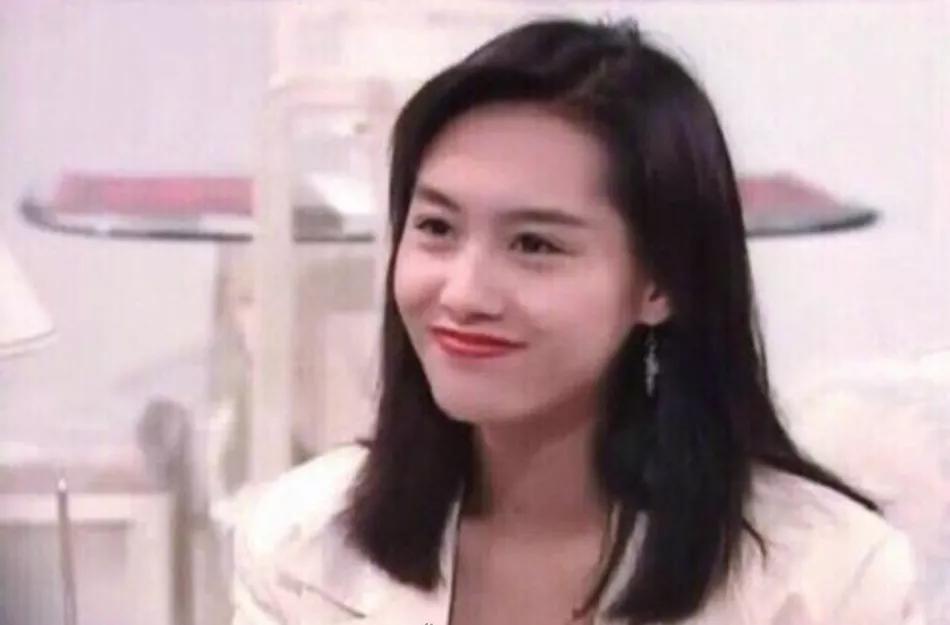 港圈女星是怎么被*养包**的？