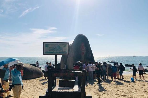 海南的天涯海角最坑的景点,三亚最坑的海角