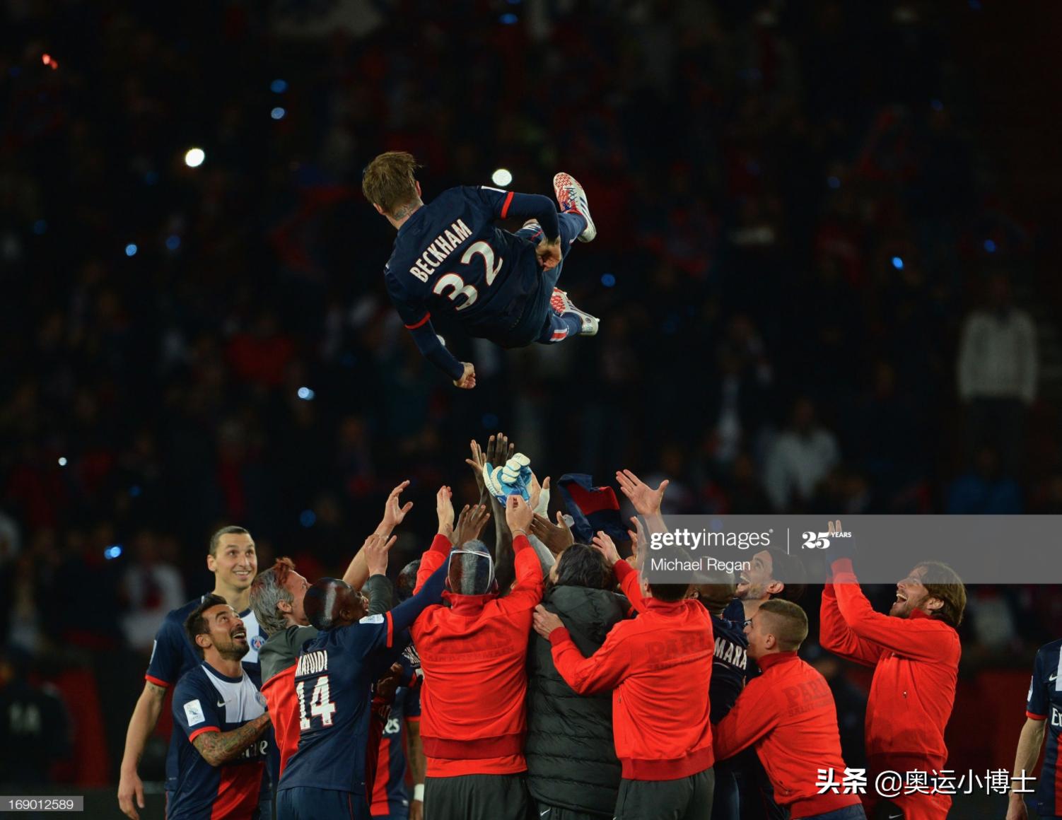 足球巨星贝克汉姆的传奇的人生,大卫贝克汉姆出自于哪一支球队