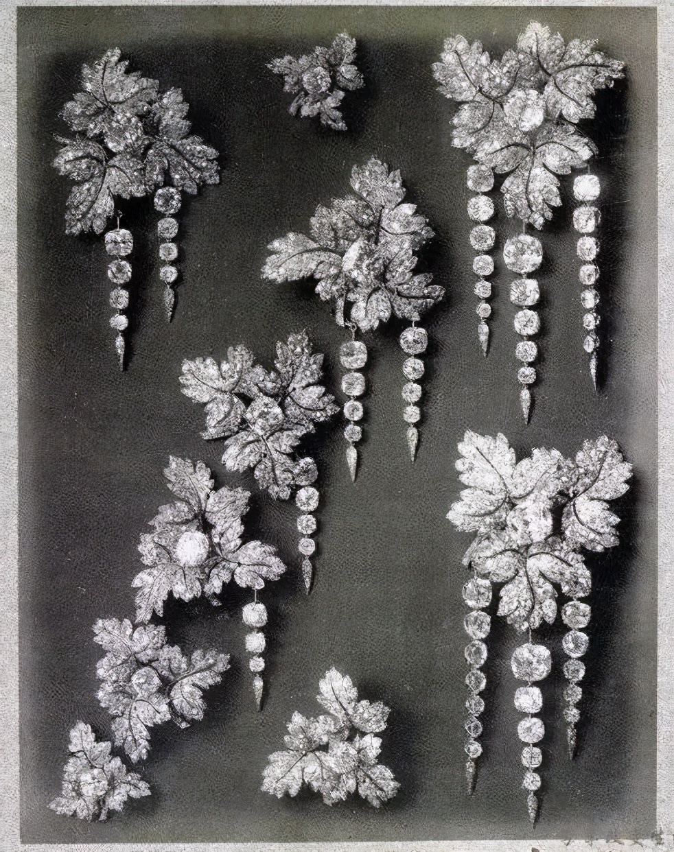 lv老板的旗下奢侈品,lv创始人豪宅