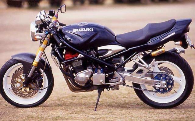 一代经典铃木四缸机车,日本上世纪摩托车