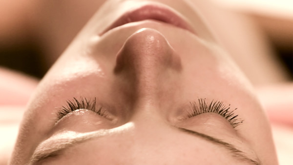 泽平粉刺立消净闭口,美容院治疗闭口粉刺的方法