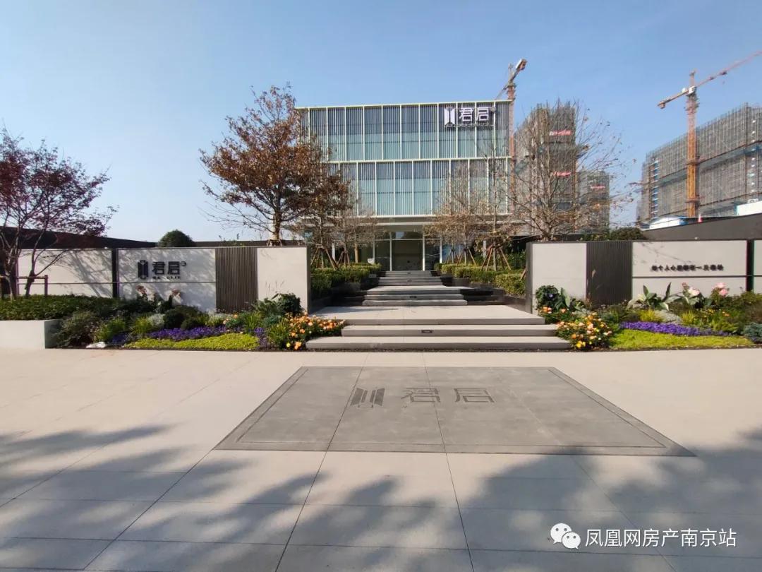 开心农场小区种菜,小区住户在院内玩开心农场