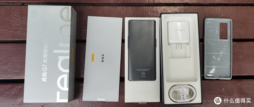 屏幕表现出色，老婆的美颜神机，realme真我GT大师探索版开箱