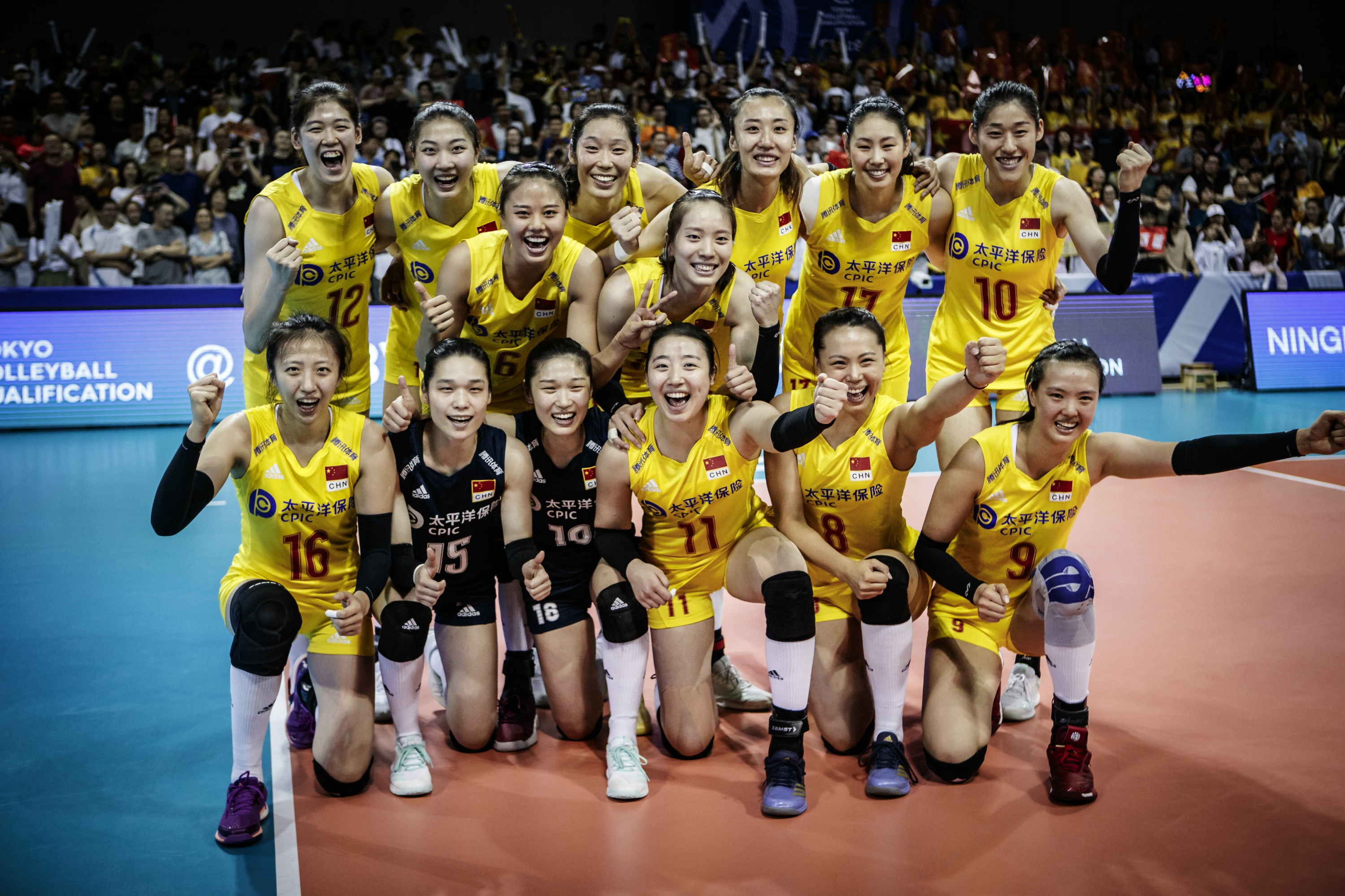 打排球必备护具装备有哪些,排球装备推荐必备的排球装备盘点