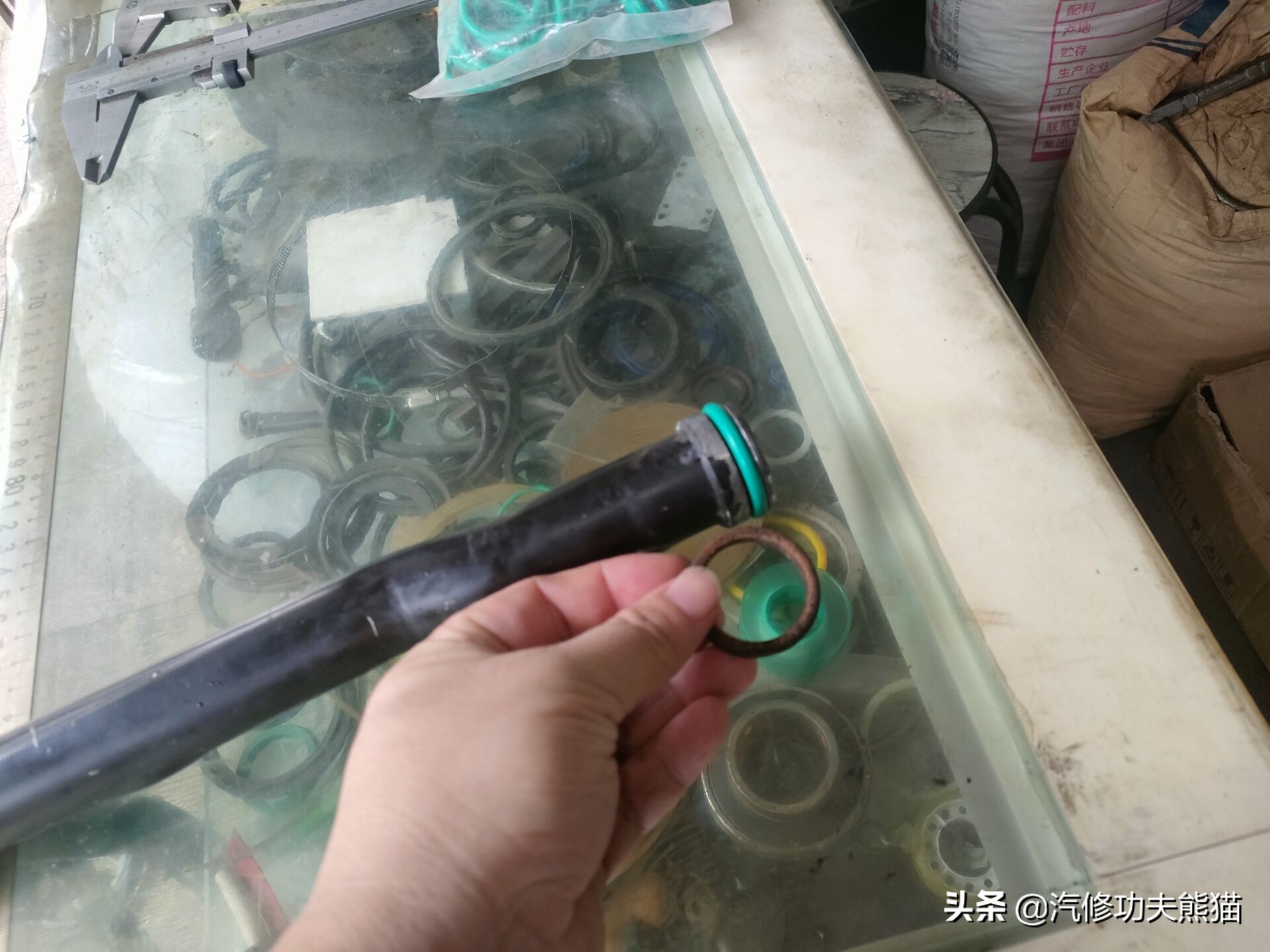 2003年老奥迪a6,2012年奥迪a6经典