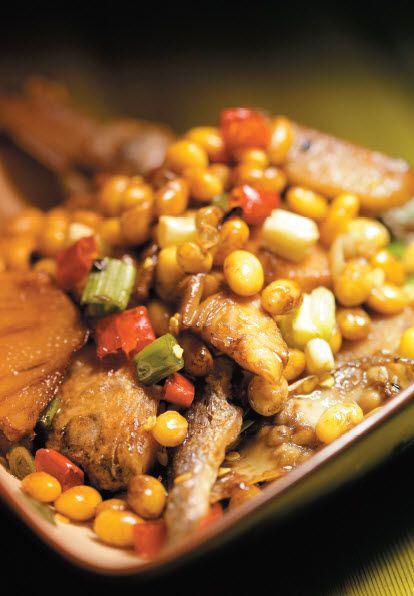 黄豆酸笋小鱼,黄豆酸笋鱼块