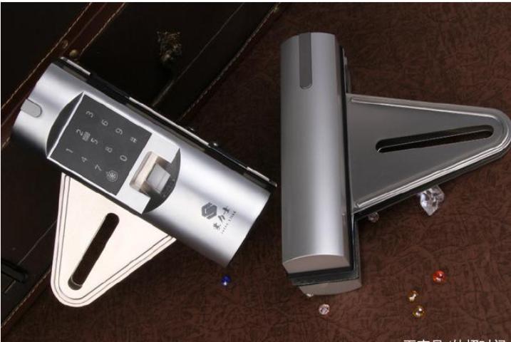 钥匙断了开锁最简单的办法,钥匙断锁里如何打开锁