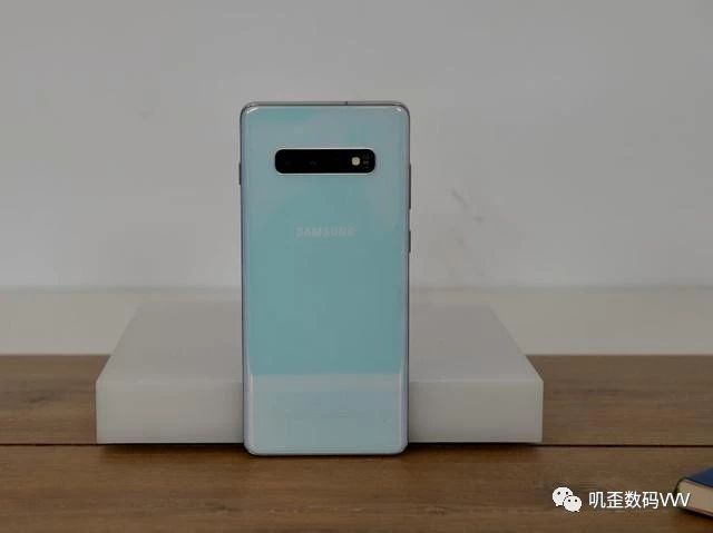 三星s10+在2022年值得入手吗,三星s10+手机价格是多少