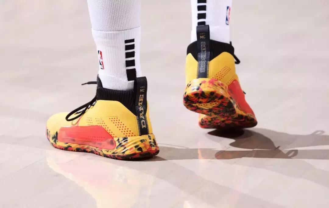 各品牌性价比超高篮球鞋,性价比最好的几双篮球鞋