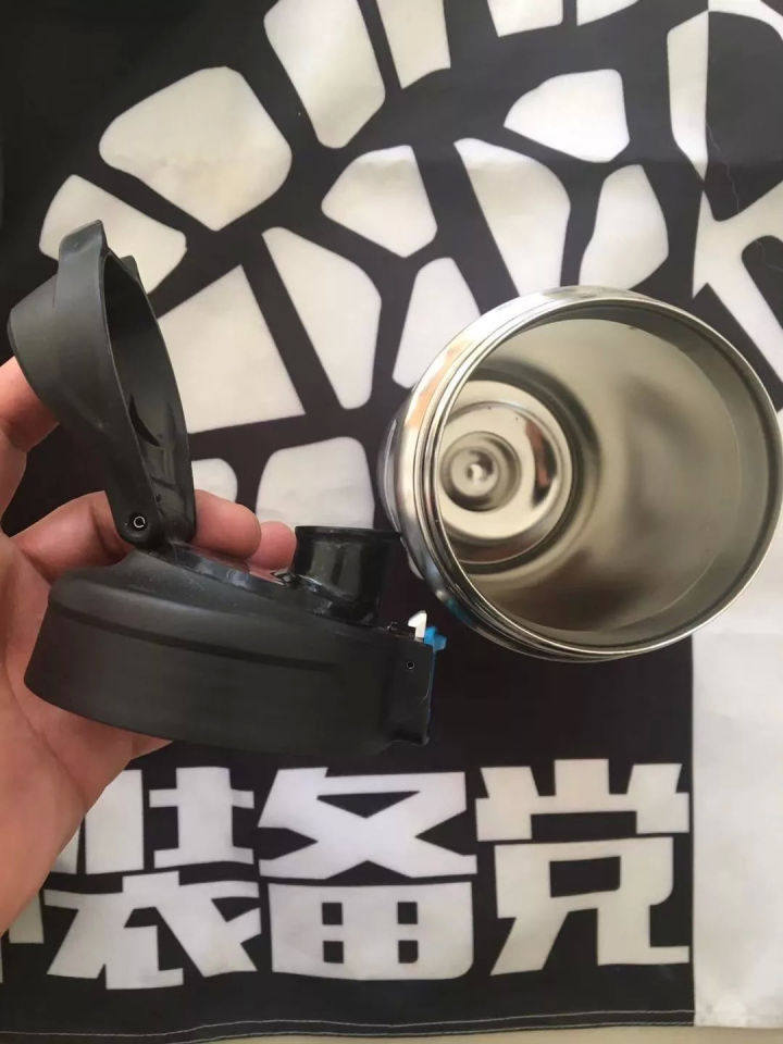 大号焖烧杯保温又保冷正品,保温杯和保冷杯的原理一样吗