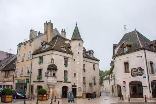 让人傻傻分不清的勃艮第伯恩丘、伯恩产区、伯恩丘村、上伯恩丘