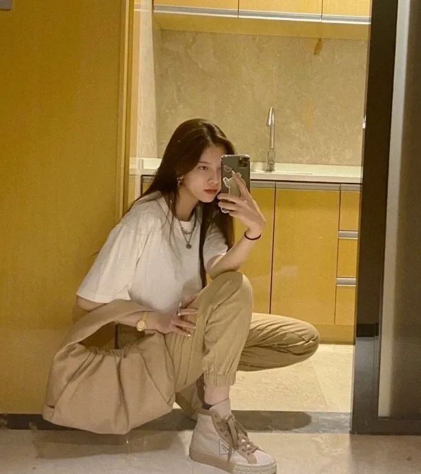 今年流行的帆布鞋长什么样子,今年流行的帆布鞋花纹