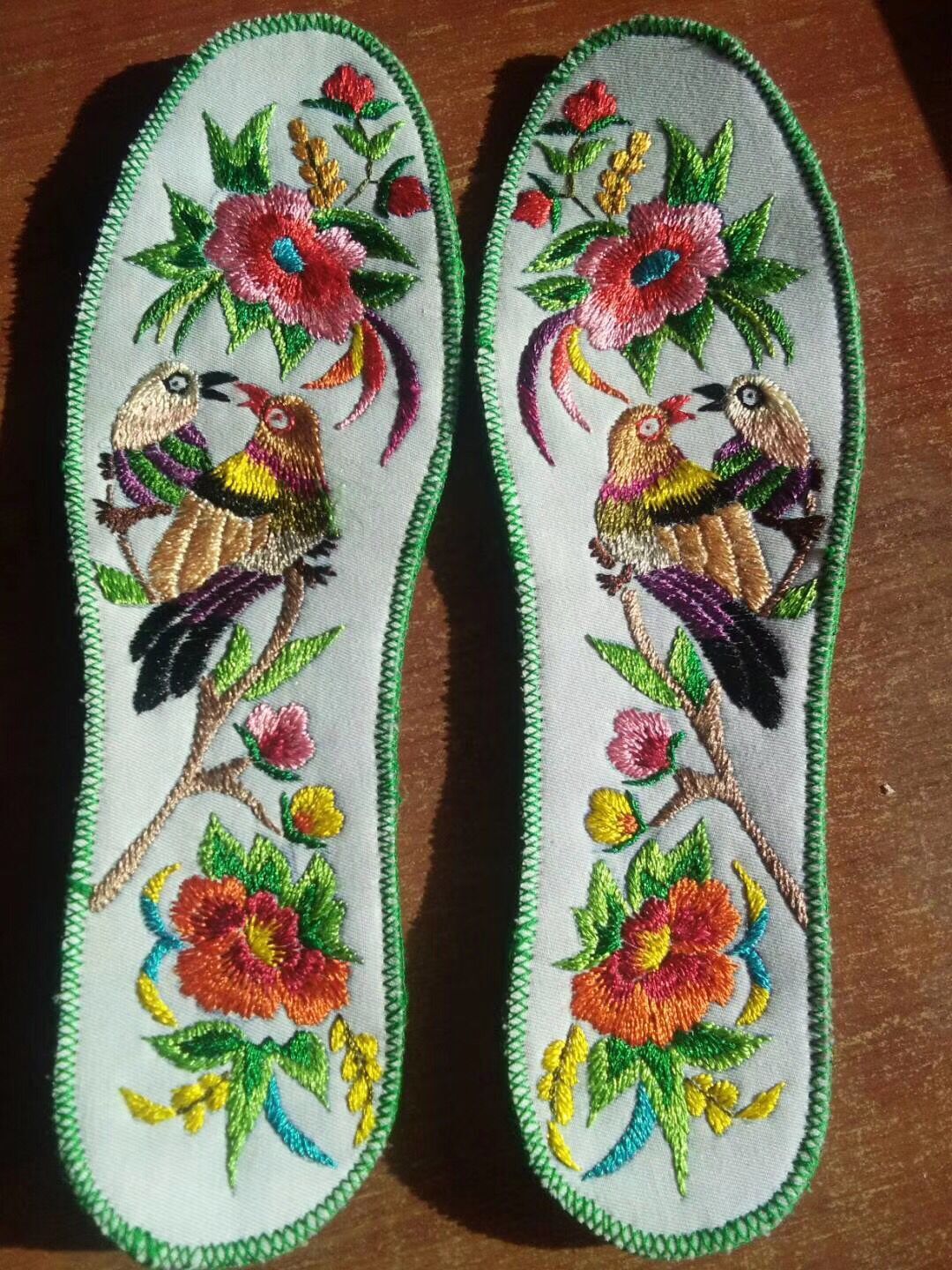 指尖上的艺术——纳鞋垫