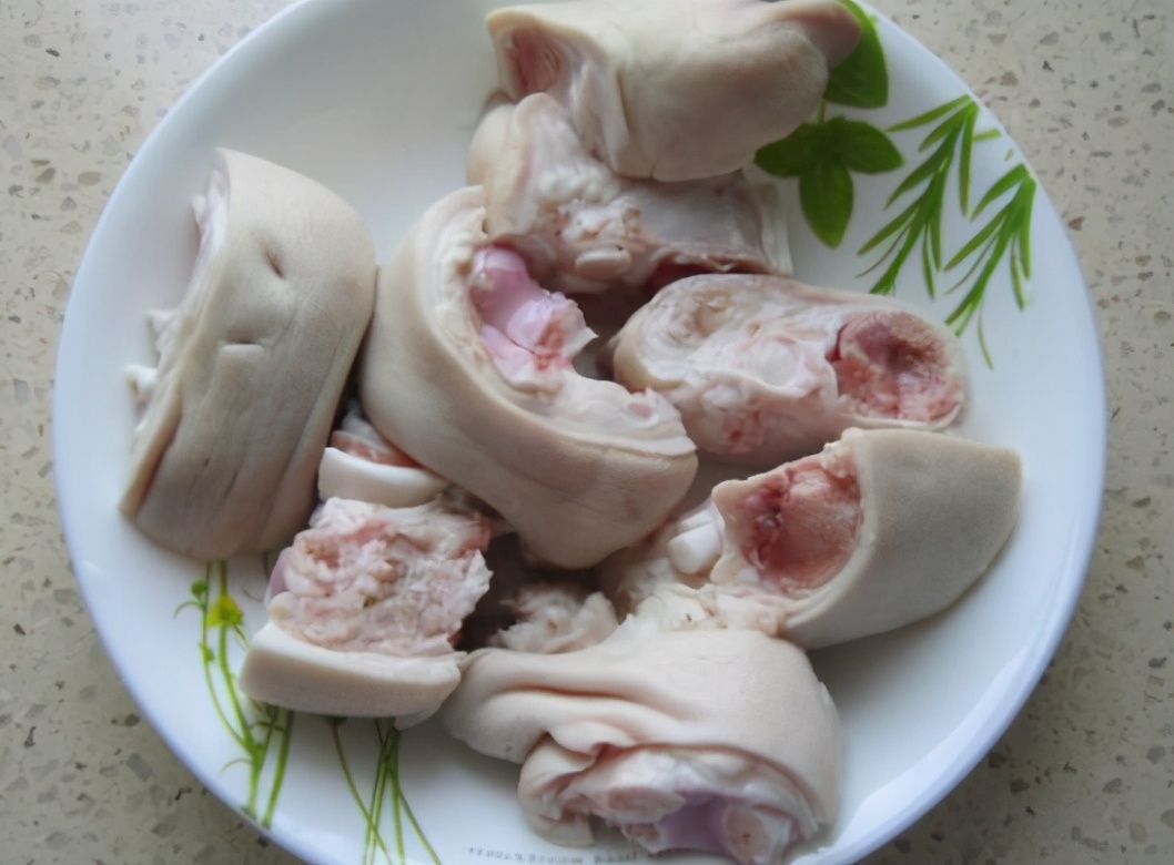 炖猪蹄记住这3个技巧视频,炖猪蹄怎么才软烂酥没有腥味