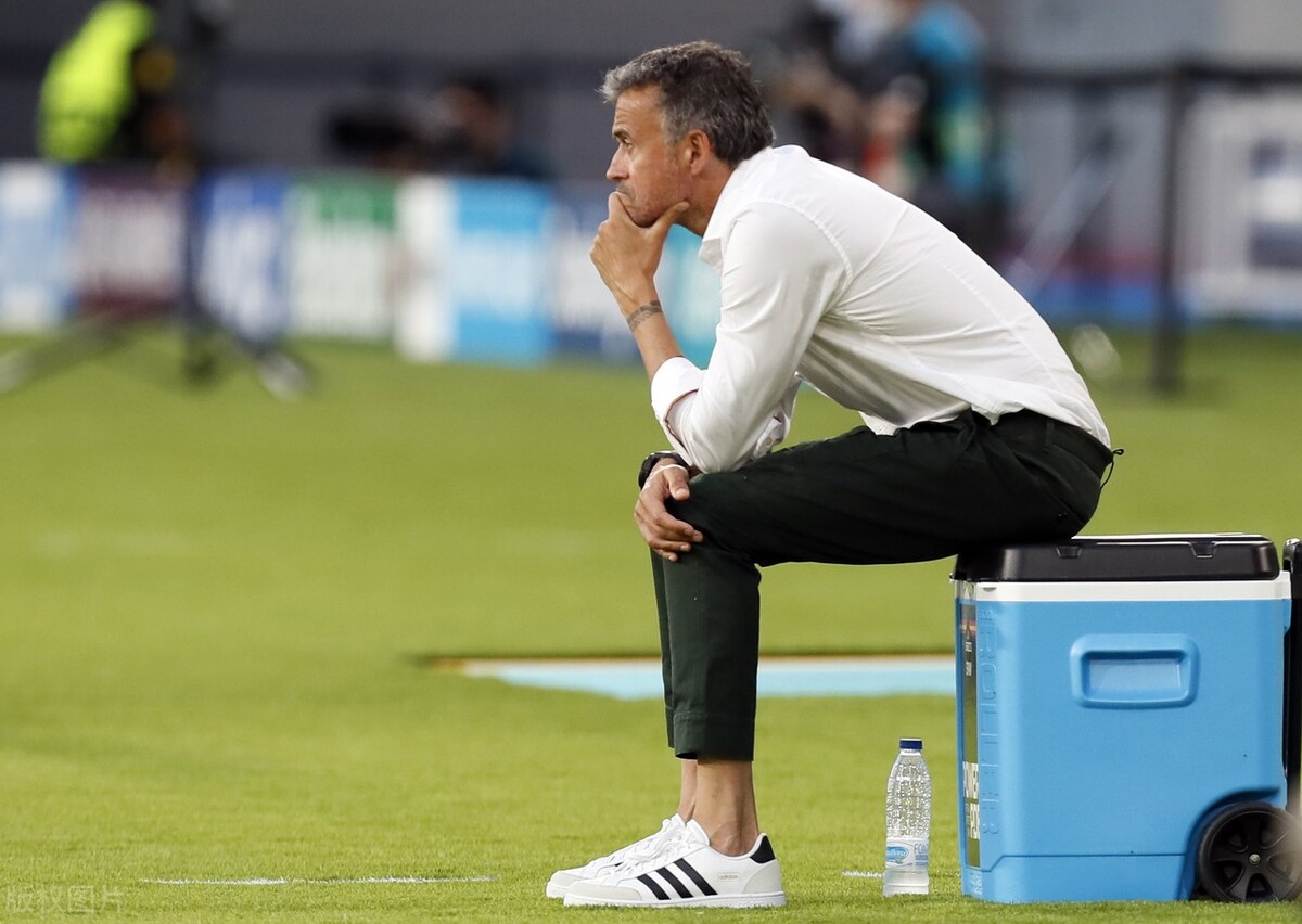 勒夫时装,欧洲杯教练帅照