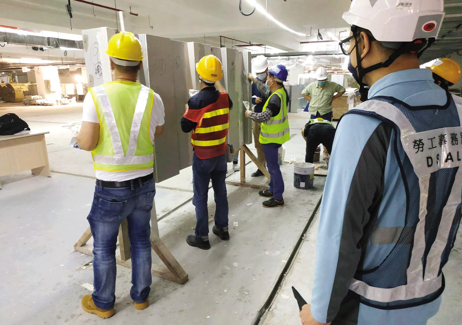 澳门人求职难?劳工局:若职位适合本地人,将拒外雇续期,让澳门市民优先就业,多举措做好“保就业”大课题